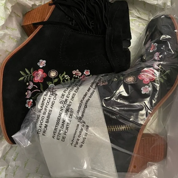 SAM EDELMAN LETTI SUEDE BOOTIES - Picture 2 of 5